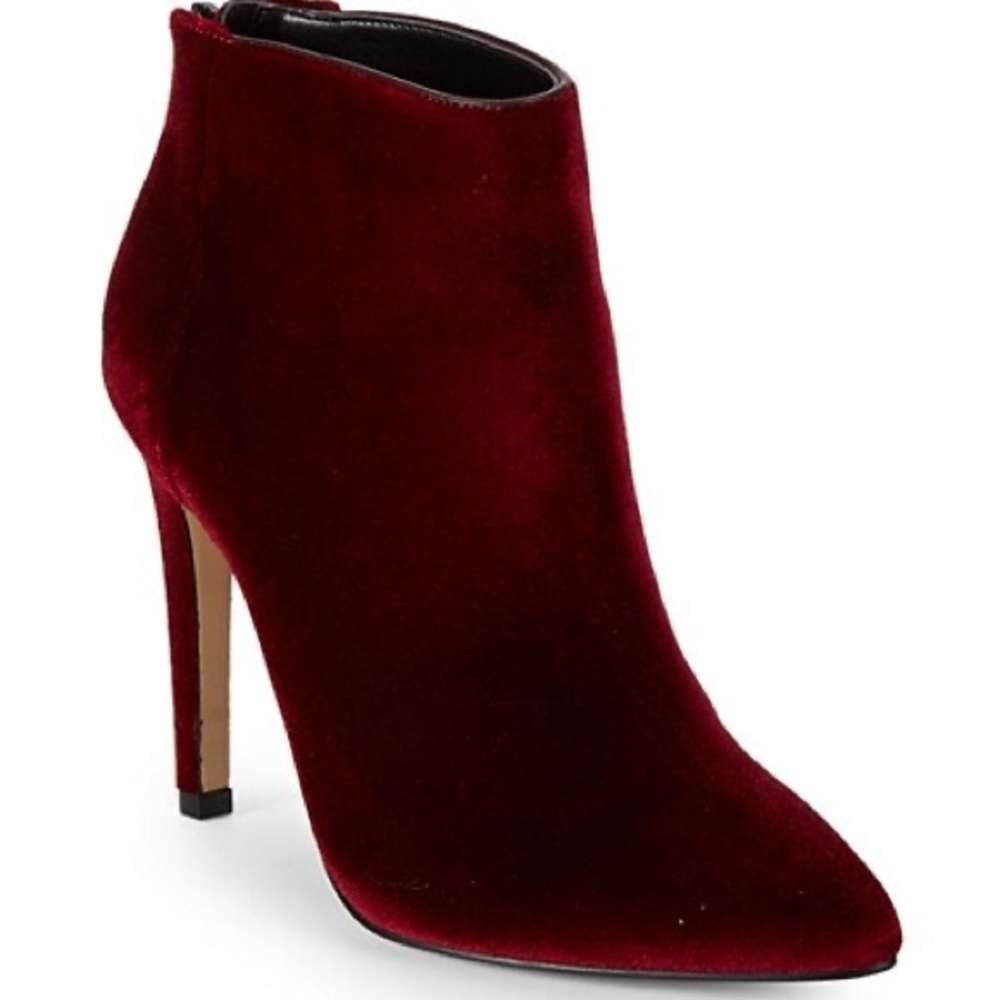 EUC Gorgeous red velvet booties
